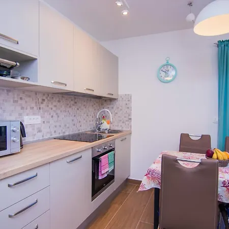 Apartment Mario Malinska